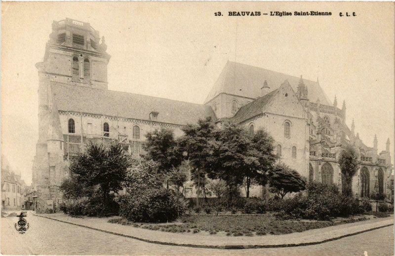 Carte postale ancienne Beauvais- Eglise Saint Etienne France à Beauvais