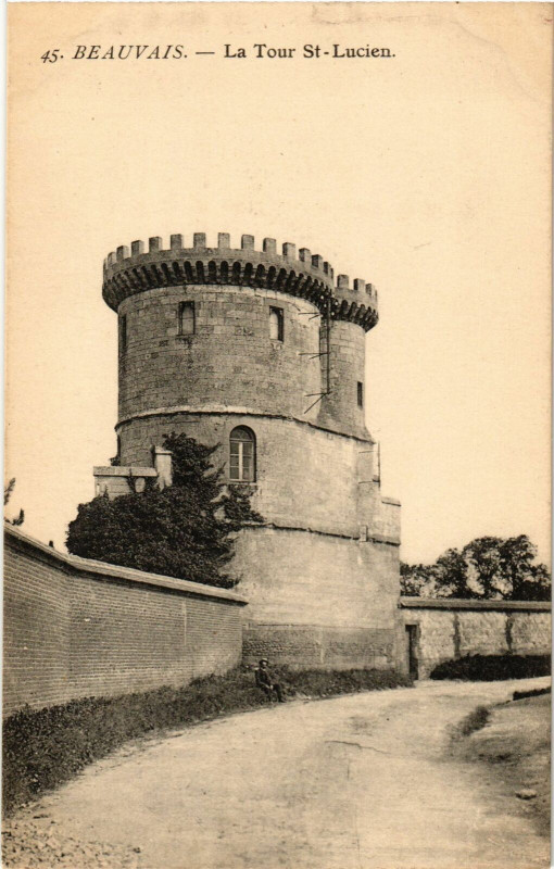 Carte postale ancienne Beauvais- La Tour Saint Lucien France à Beauvais