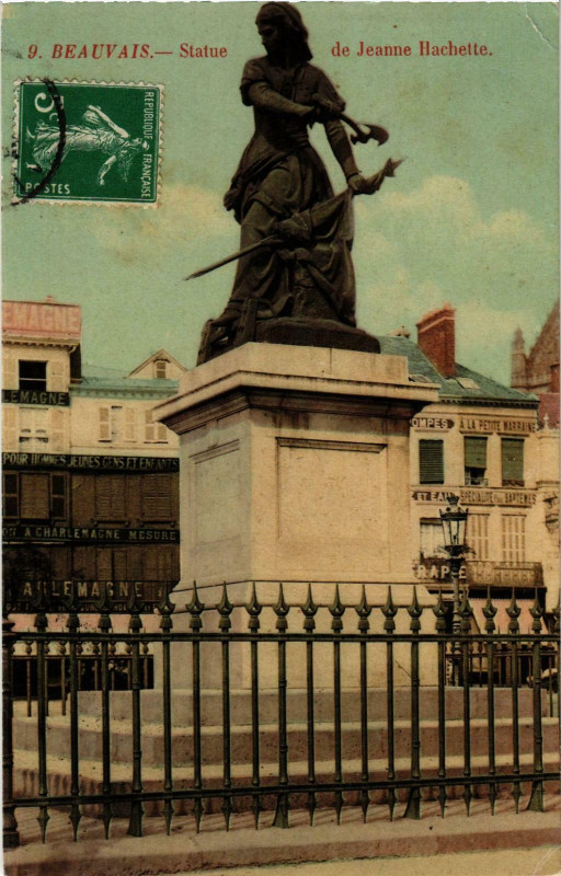 Carte postale ancienne Beauvais- Statue de Jeanne Hachette France à Beauvais