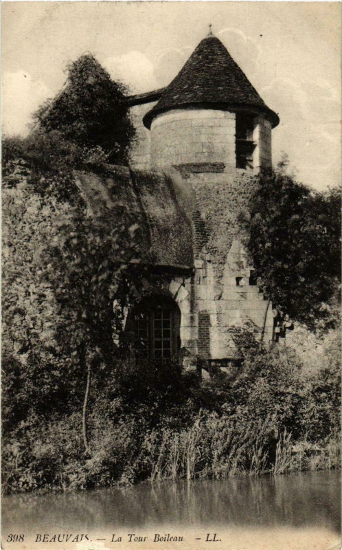 Carte postale ancienne Beauvais- La Tour Boileau France à Beauvais