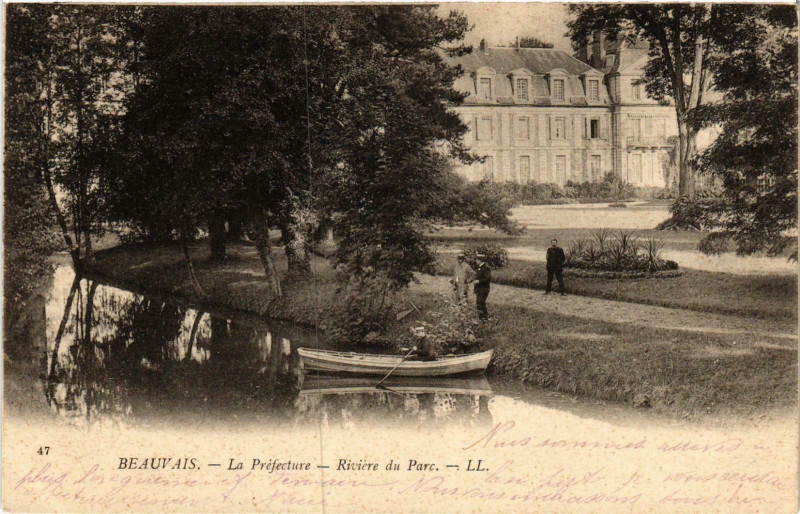 Carte postale ancienne Beauvais- La Prefecture, Riviere du Parc France à Beauvais