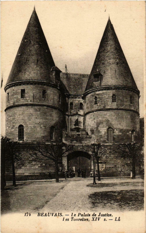 Carte postale ancienne Beauvais- Palais de Justice , Les Tourelles France à Beauvais