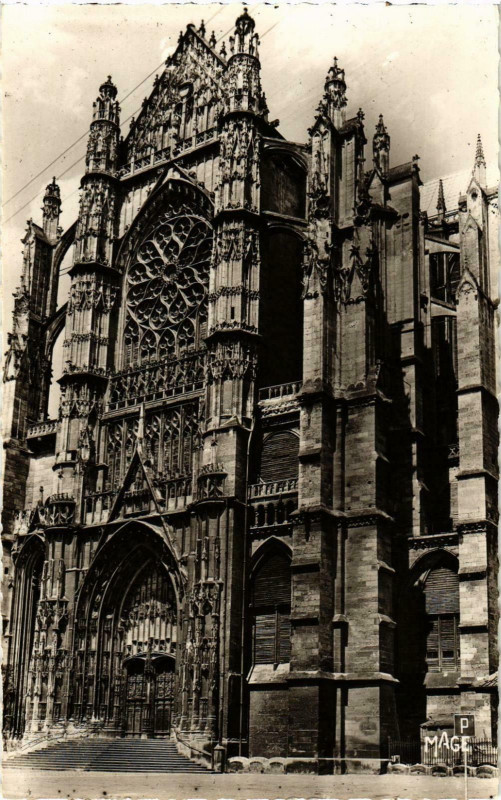 Carte postale ancienne Beauvais- Cathedrale France à Beauvais