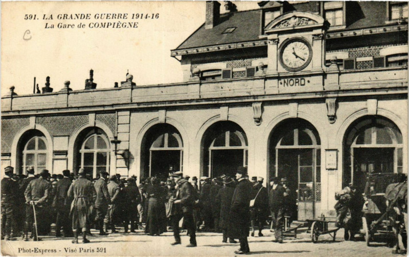 Carte postale ancienne La gare de Compiegne à Compiègne