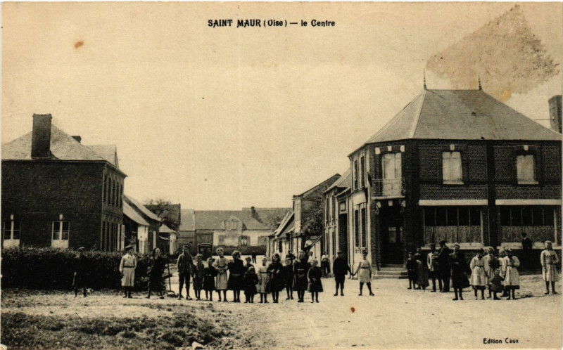 Carte postale ancienne Saint-Maur Le Centre à Saint-Maur
