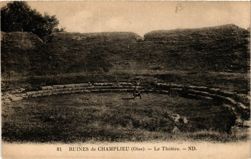 Carte postale ancienne Ruines de Champlieu-Le Theatre