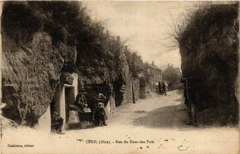 Carte postale ancienne Creil-Rue du Haut des Tufs à Creil