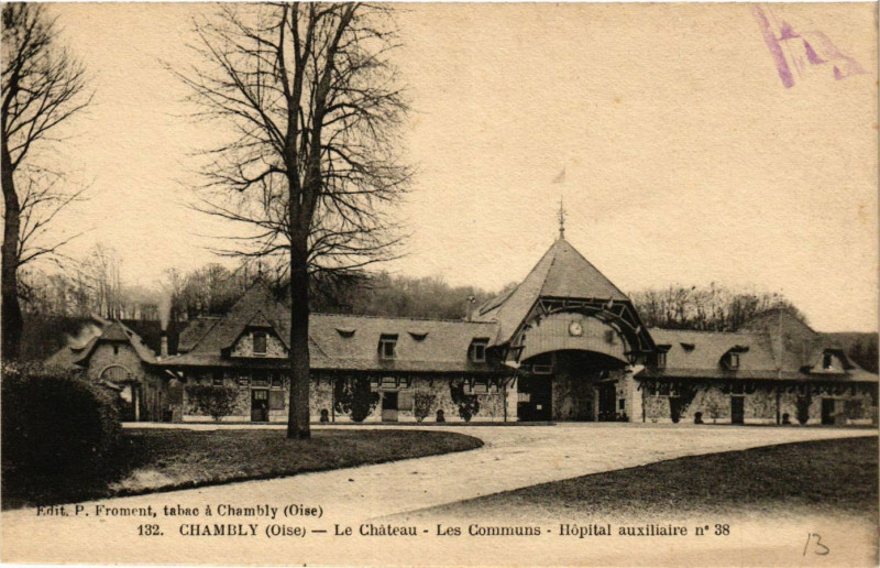 Carte postale ancienne Chambly-Le Chateau Les Communs à Chambly