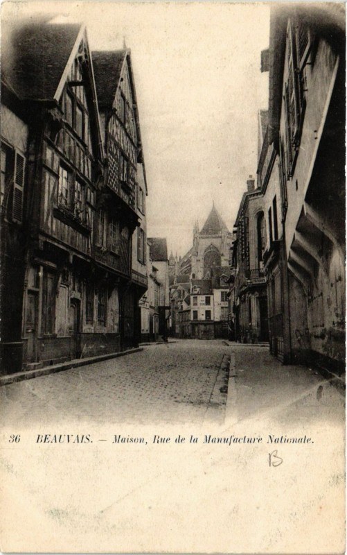 Carte postale ancienne Beauvais-Maison Rue de la Manufacture Nationale à Beauvais