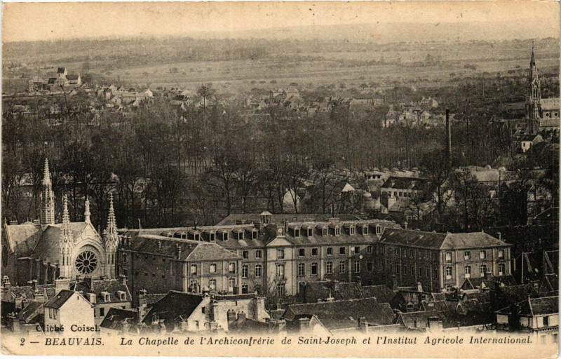 Carte postale ancienne Beauvais-La Chapelle de l'Archiconfrerie de Saint-Joseph à Beauvais