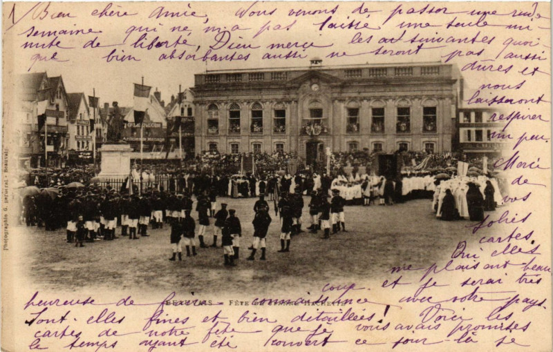 Carte postale ancienne Beauvais-Fete de Jeanne Hachette à Beauvais
