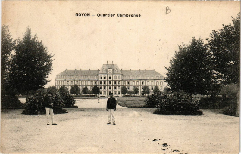 Carte postale ancienne Noyon-Quartier Cambronne à Noyon