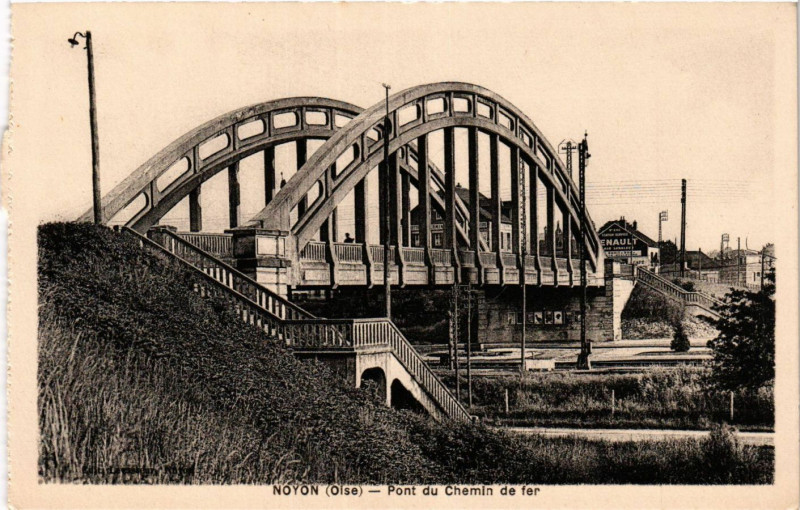 Carte postale ancienne Noyon-Pont du Chemin de fer à Noyon