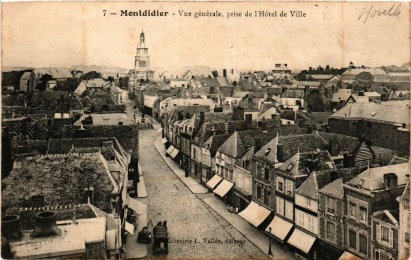 Carte postale ancienne Montdidier-Vue générale prise de l'Hotel de Ville à Ville