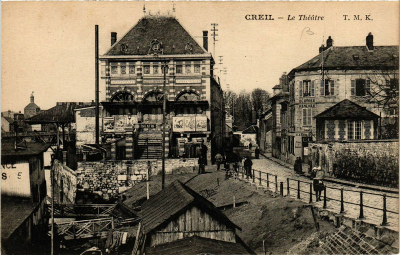 Carte postale ancienne Creil-Le Theatre à Creil