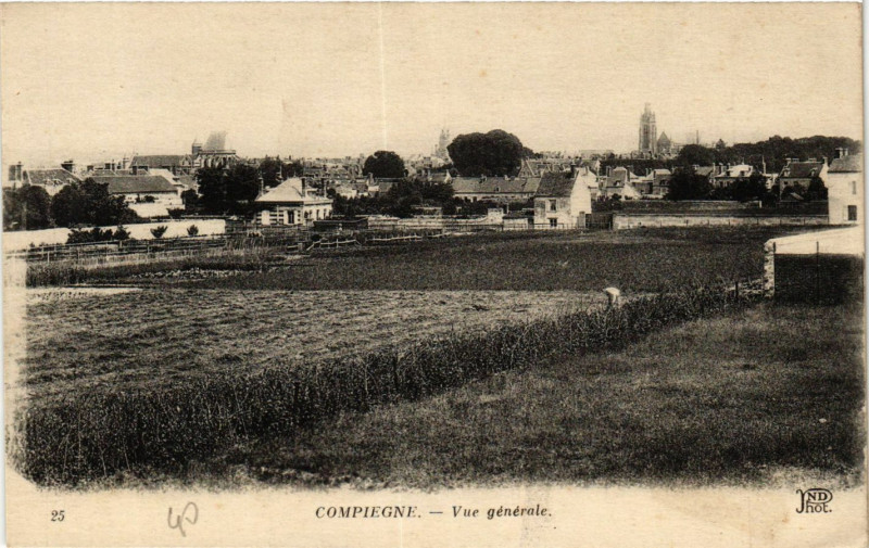 Carte postale ancienne Compiegne-Vue générale à Compiègne