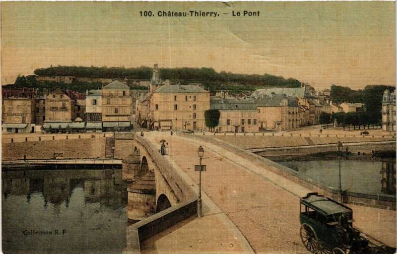 Carte postale ancienne Chateau Thierry-Le Pont
