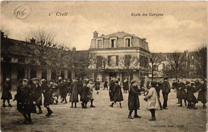 Carte postale ancienne Creil Ecole des Garcons à Creil