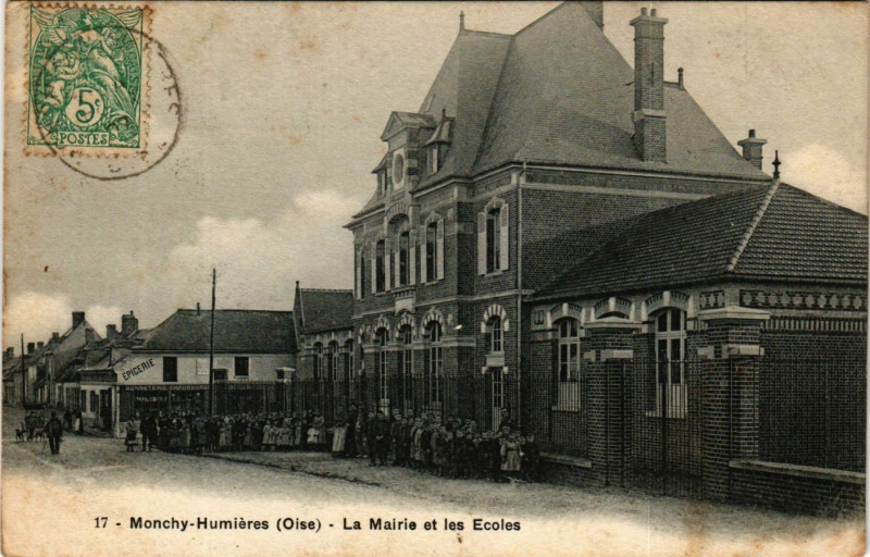 Carte postale ancienne Monchy-Humieres - La Mairie et les Ecoles à Monchy-Humières