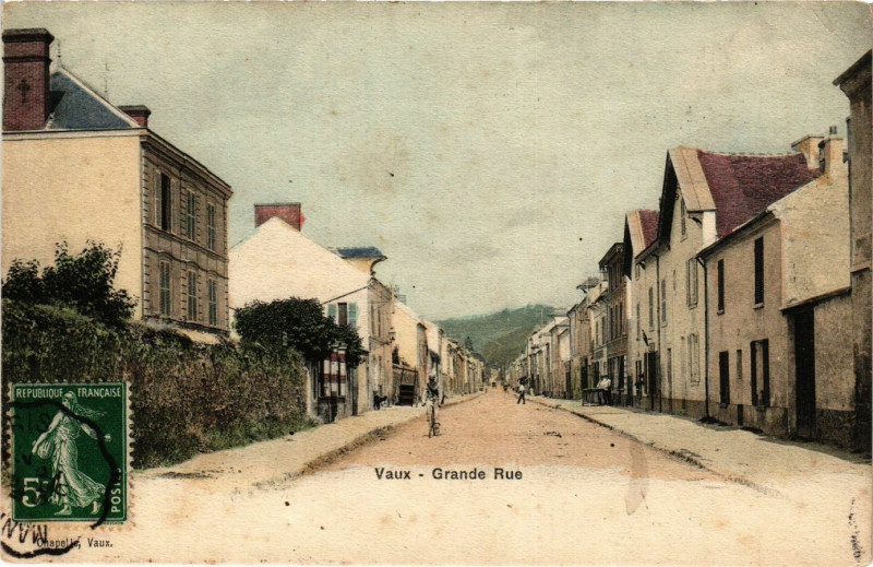 Carte postale ancienne Vaux - Grande Rue