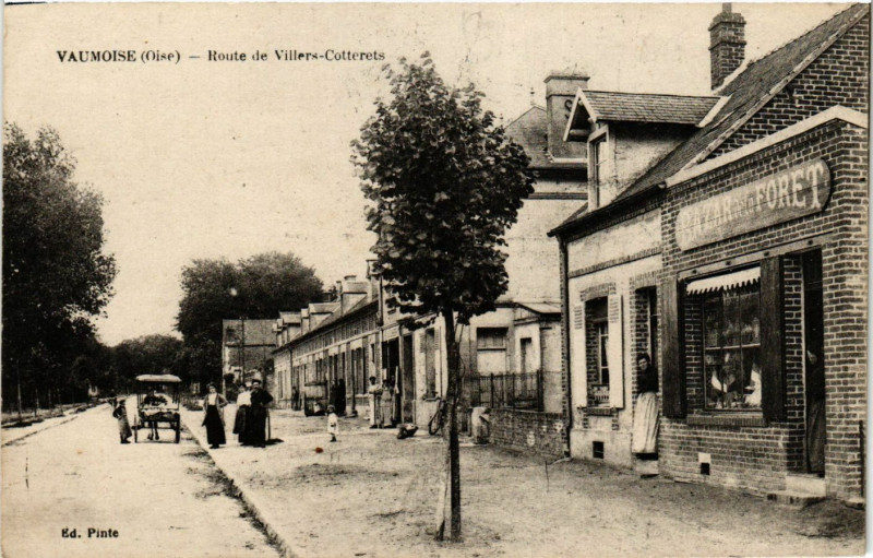 Carte postale ancienne Vaumoise - Route de Villers-Cotterets à Vaumoise