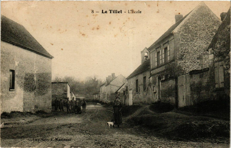 Carte postale ancienne Le Tillet - L'Ecole