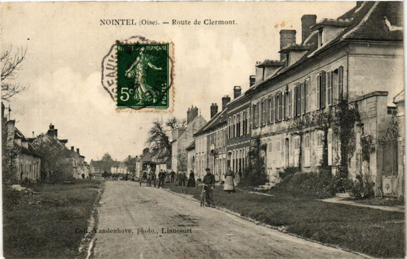 Carte postale ancienne Nointel - Route de Clermont à Nointel