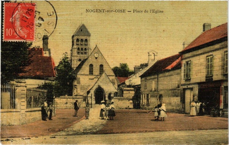 Carte postale ancienne Nogent-sur-Oise - Place de l'Eglise à Nogent-sur-Oise