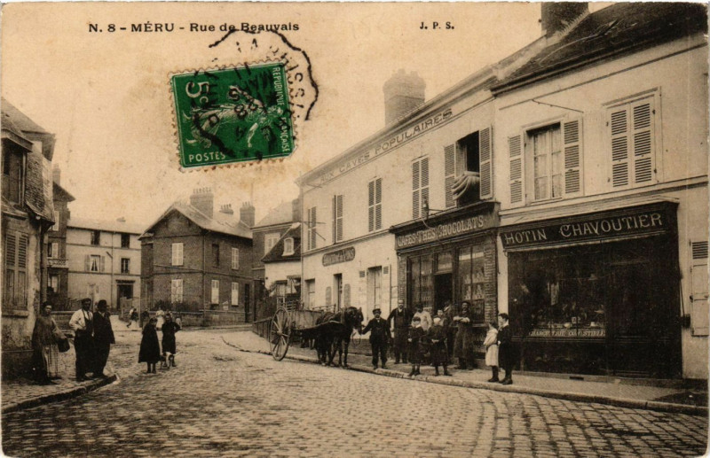 Carte postale ancienne Meru - Rue de Beauvais à Méru