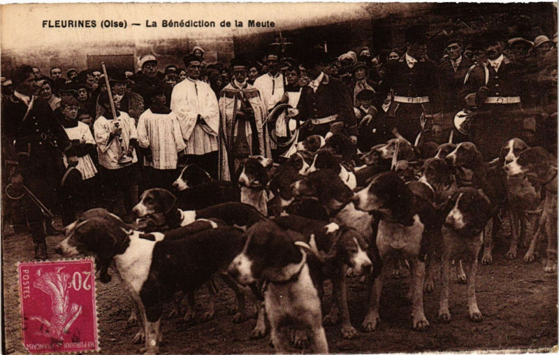 Carte postale ancienne Fleurines - La Benediction de la Meute à Fleurines