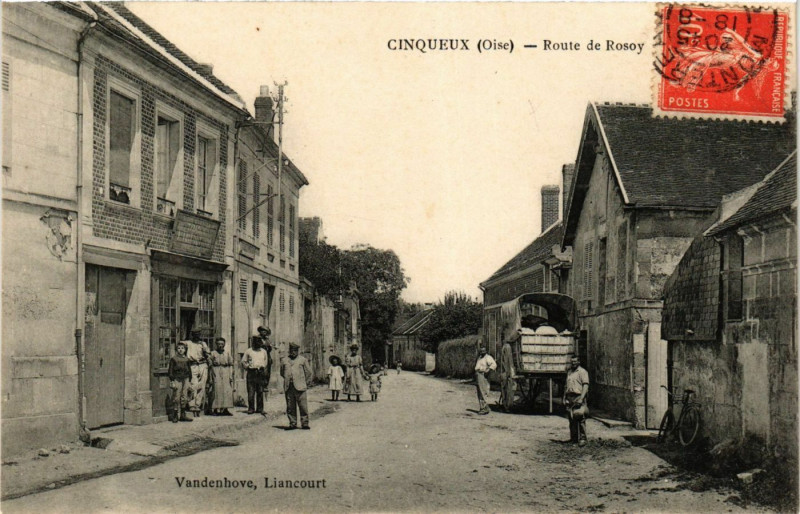 Carte postale ancienne Cinqueux - Route de Rosoy à Cinqueux