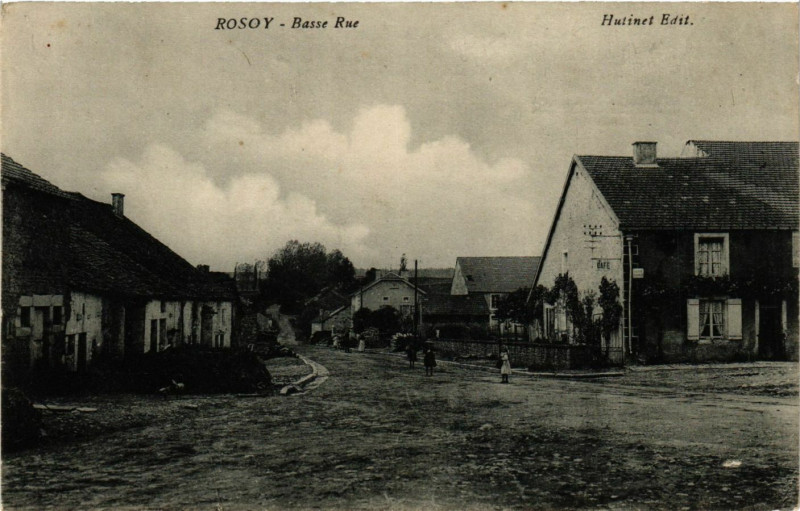 Carte postale ancienne Rosoy - Basse Rue à Rosoy