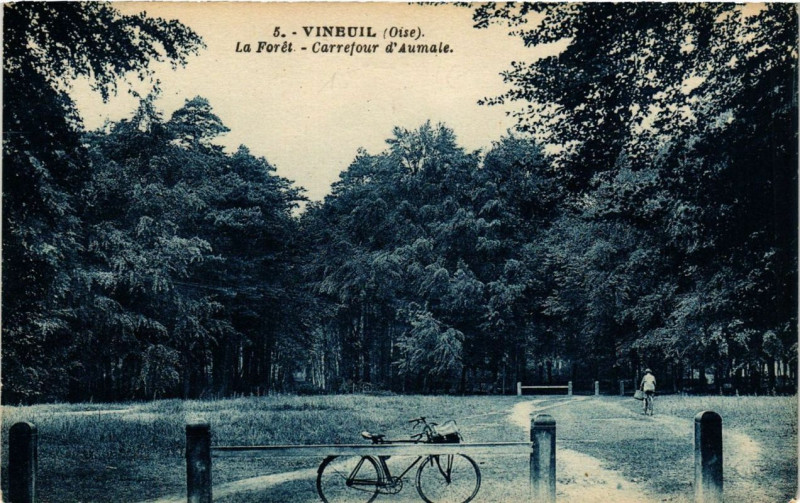 Carte postale ancienne Vineuil La Foret - Carrefour d'Aumale