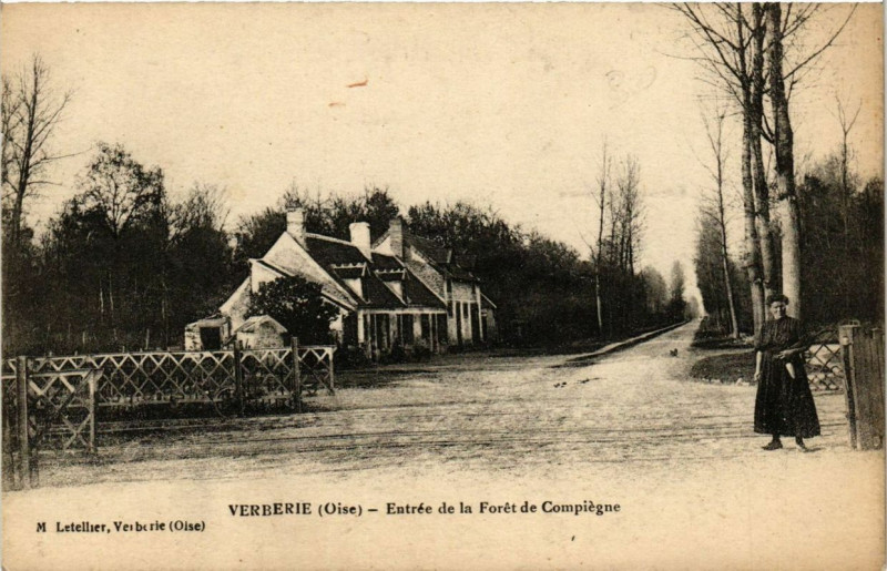 Carte postale ancienne Verberie Entrée de la Foret de Compiegne à Verberie
