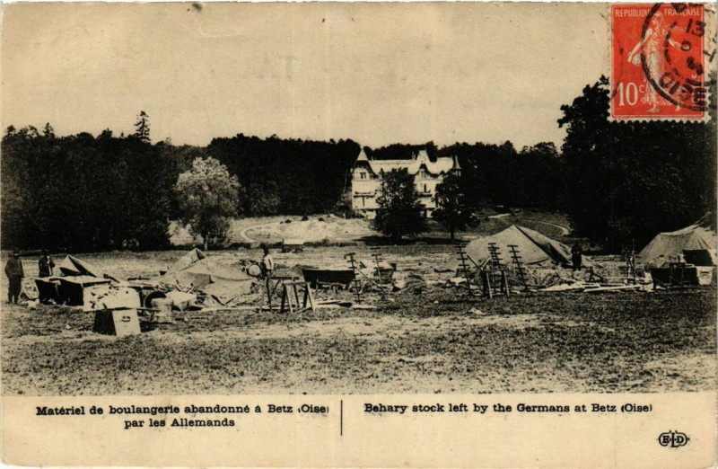 Carte postale ancienne Materiel de boulangerie abandonne a Betz par les Allemends à Betz