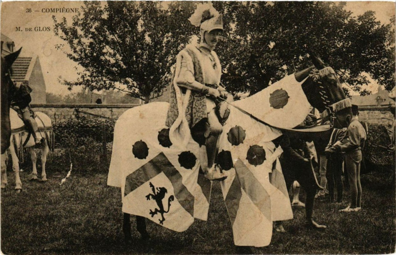 Carte postale ancienne Fetes de Jeanne d'Arc Compiegne M. de Glos à Compiègne