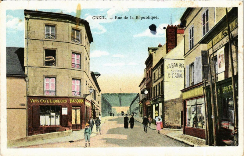 Carte postale ancienne Creil Rue de la Republique à Creil