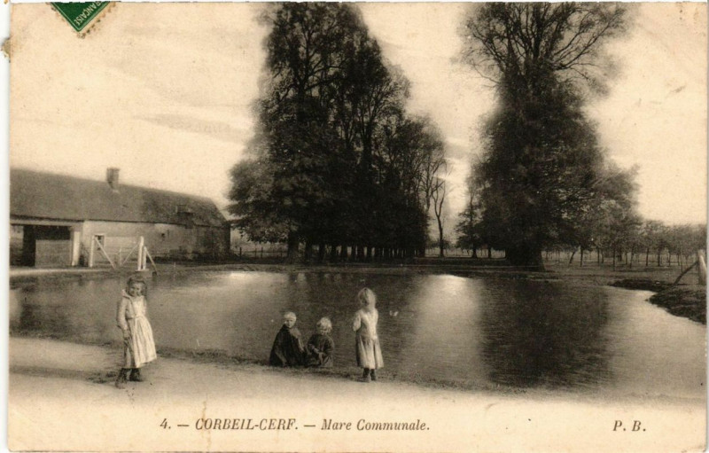 Carte postale ancienne Corbeil-Cefr Mare Communale
