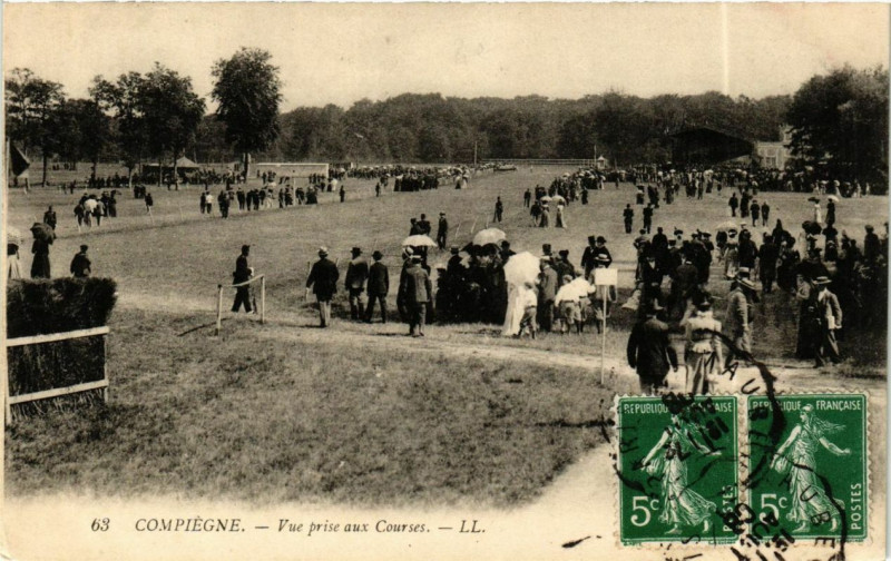 Carte postale ancienne Compiegne Vue prise aux Courses à Compiègne
