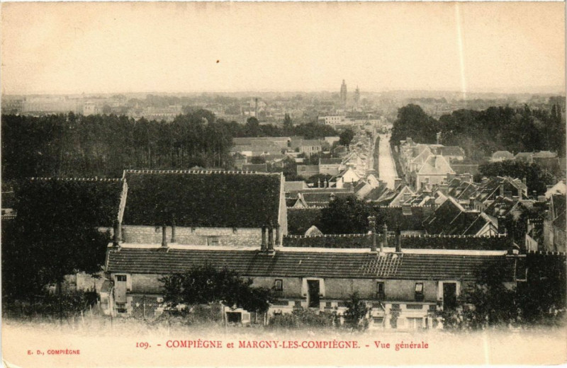 Carte postale ancienne Compiegne et Margny-les-Compiegne - vue générale à Compiègne
