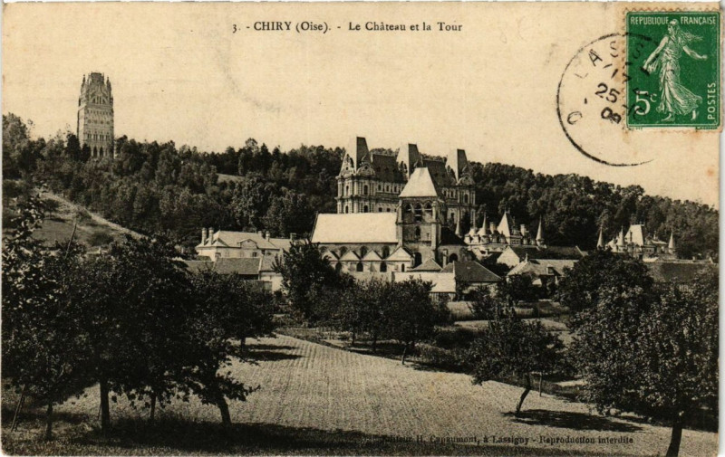 Carte postale ancienne Chiry Le Chateau et la Tour