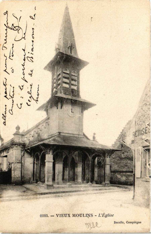 Carte postale ancienne Vieux Moulins L'Eglise à Vieux-Moulin