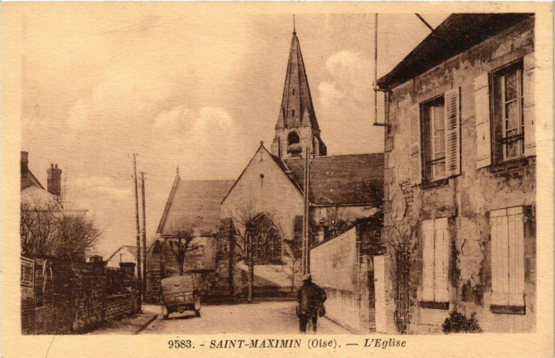 Carte postale ancienne Saint-Maximin L'Eglise à Saint-Maximin
