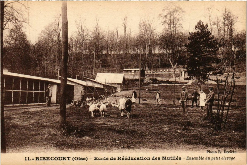 Carte postale ancienne Ribecourt Ecole de Réeducation des Mutiles