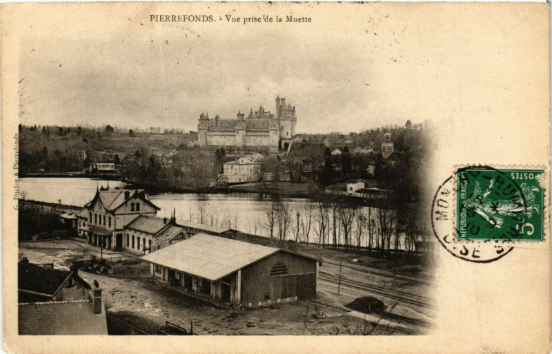 Carte postale ancienne Pierrefonds vue prise de la Muette à Pierrefonds