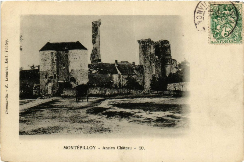 Carte postale ancienne Montepilloy Ancien Chateau à Montépilloy