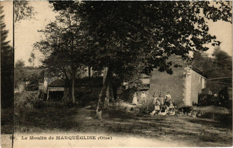 Carte postale ancienne Le Moulin de MARQUEglise à Marquéglise