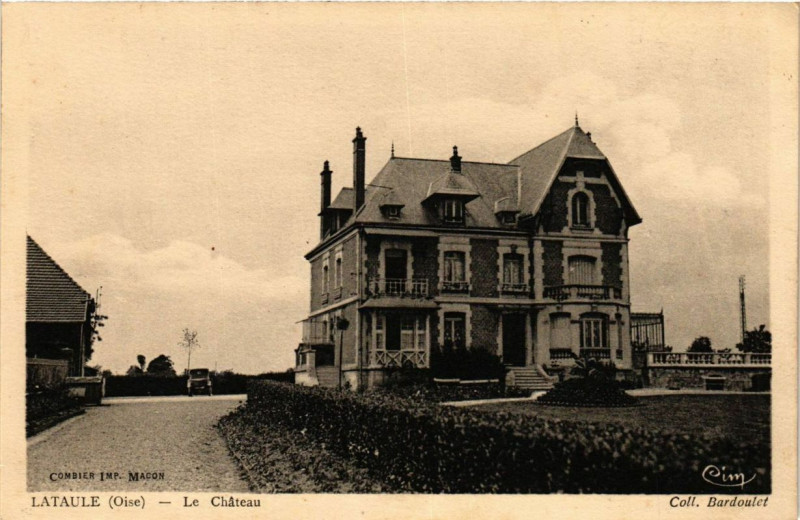 Carte postale ancienne Lataule Le Chateau à Lataule