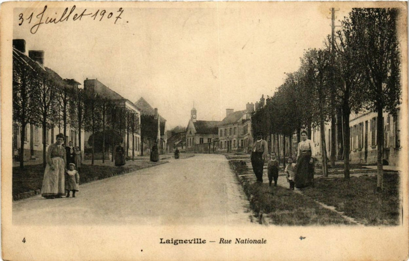 Carte postale ancienne Laigneville Rue Nationale à Laigneville