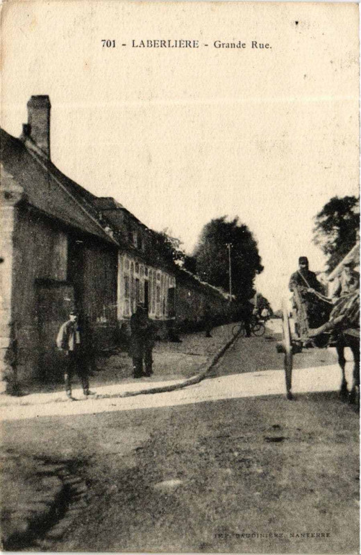 Carte postale ancienne Laberliere Grande Rue à Laberlière